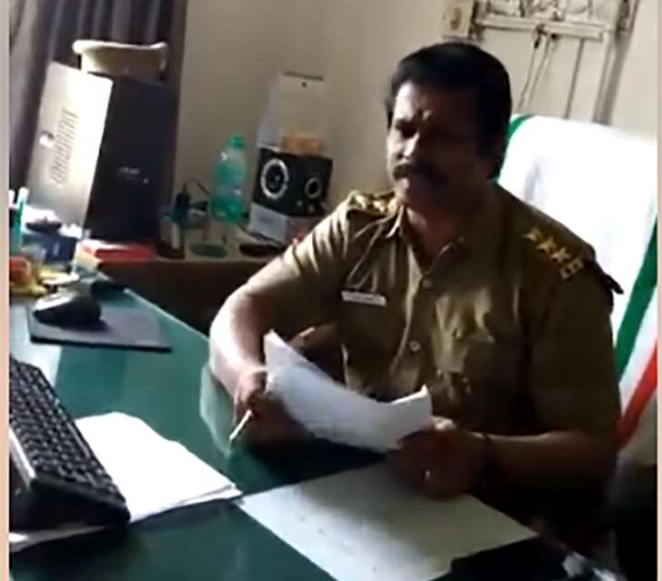 ഏജന്റ് മുഖേനയല്ലാതെ വാഹനം റീ ടെസ്റ്റിനെത്തിയയാള്‍ക്ക് ആര്‍ടിഒയുടെ ചീത്തവിളി