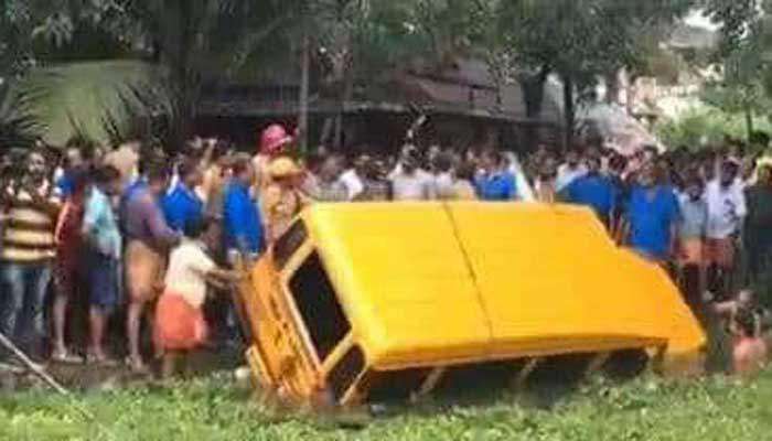 മരട് സ്‌കൂള്‍ വാന്‍ അപകടം: പരുക്കേറ്റ ഒരു കുട്ടി മരിച്ചു