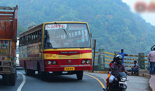 താമരശ്ശേരി ചുരത്തിലൂടെ ബസ് ഗതാഗതം ഭാഗികമായി പുനരാരംഭിച്ചു: മറ്റു വാഹനങ്ങള്‍ പ്രവേശനമില്ല