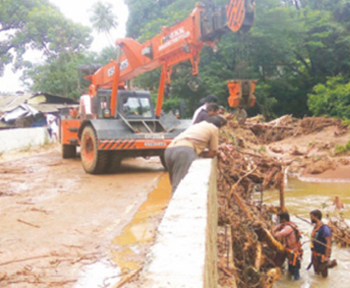 ഇരിട്ടി-മാക്കൂട്ടം അന്തര്‍സംസ്ഥാനപാതയിലെ പത്തോളം ഹോട്ടലുകള്‍ പൂട്ടി