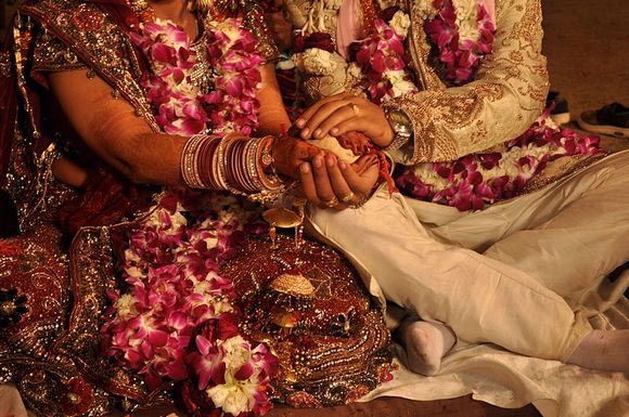 ഏഴു വര്‍ഷത്തെ പ്രണയത്തിനൊടുവില്‍ വിവാഹം, ആദ്യരാത്രിയില്‍ പെണ്‍കുട്ടി ഞെട്ടലോടെ തിരിച്ചറിഞ്ഞു കാമുകന്‍ ആണല്ല പെണ്ണാണെന്ന്