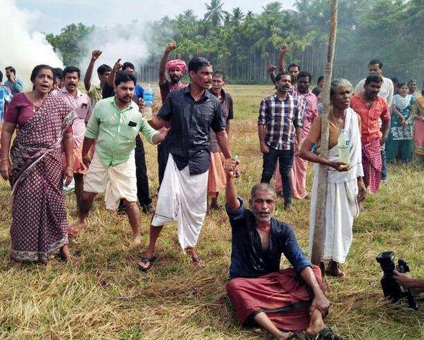 കീഴാറ്റൂര്‍ ബൈപ്പാസ് നിര്‍മ്മാണം: തുടര്‍നടപടികള്‍ നിര്‍ത്തിവയ്ക്കാന്‍ കേന്ദ്ര സര്‍ക്കാര്‍ നിര്‍ദ്ദേശം