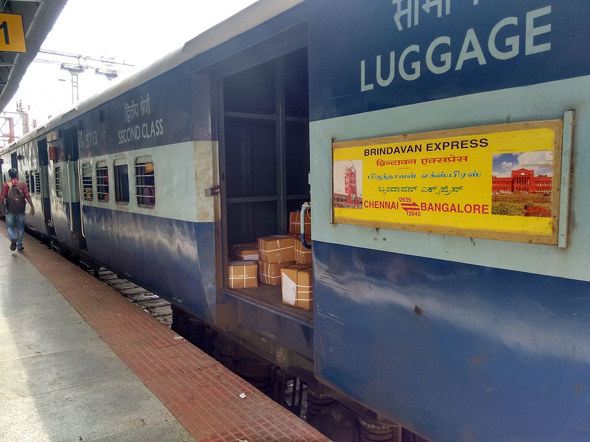 ട്രെയിനില്‍ അവകാശിയില്ലാത്ത നാല് ബാഗുകള്‍: പരിശോധിച്ച പോലീസുകാര്‍ അമ്പരന്നു
