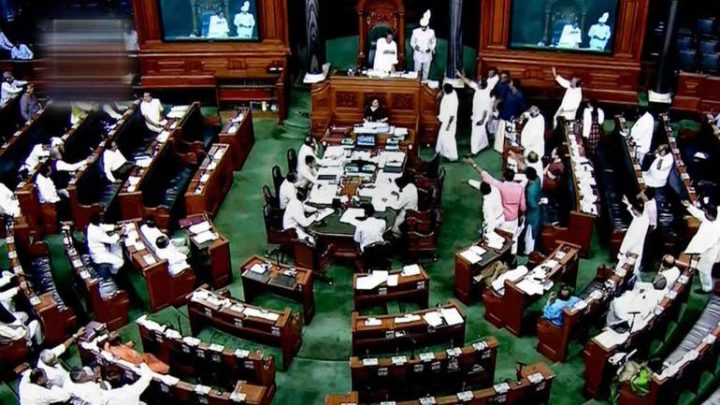 വിവാഹപ്രായ ഏകീകരണ ബില്‍ പാര്‍ലമെന്റില്‍ അവതരിപ്പിച്ചു:  പ്രതിപക്ഷം കീറിയെറിഞ്ഞു